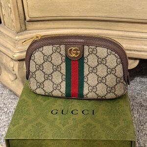 Gucci cosmetic bag